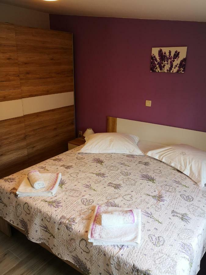 Apartment Aria Banjol 外观 照片