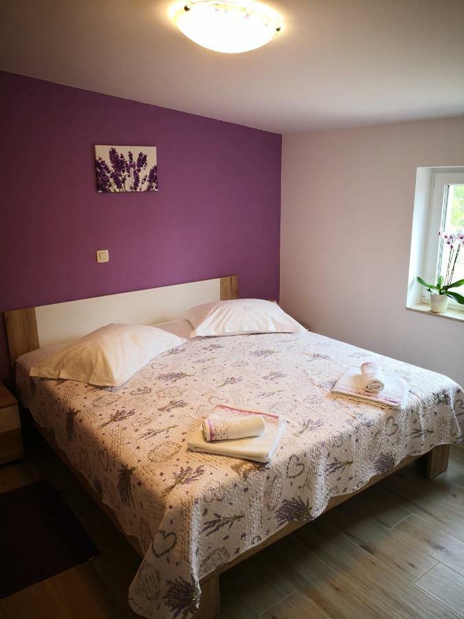Apartment Aria Banjol 外观 照片